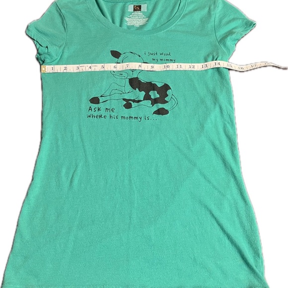 Woman’s green tee short sleeves size M (7-9) cow with a tear vegan - Picture 5 of 7